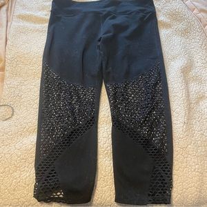 Fabletics Capri Leggings - Large